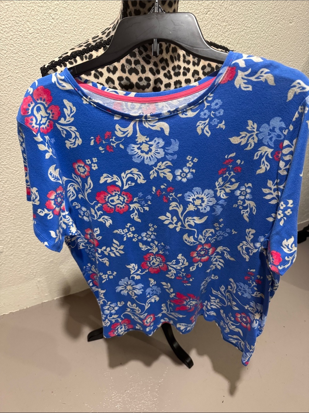 croft & barrow Royal Blue Floral Short Sleeve Tee